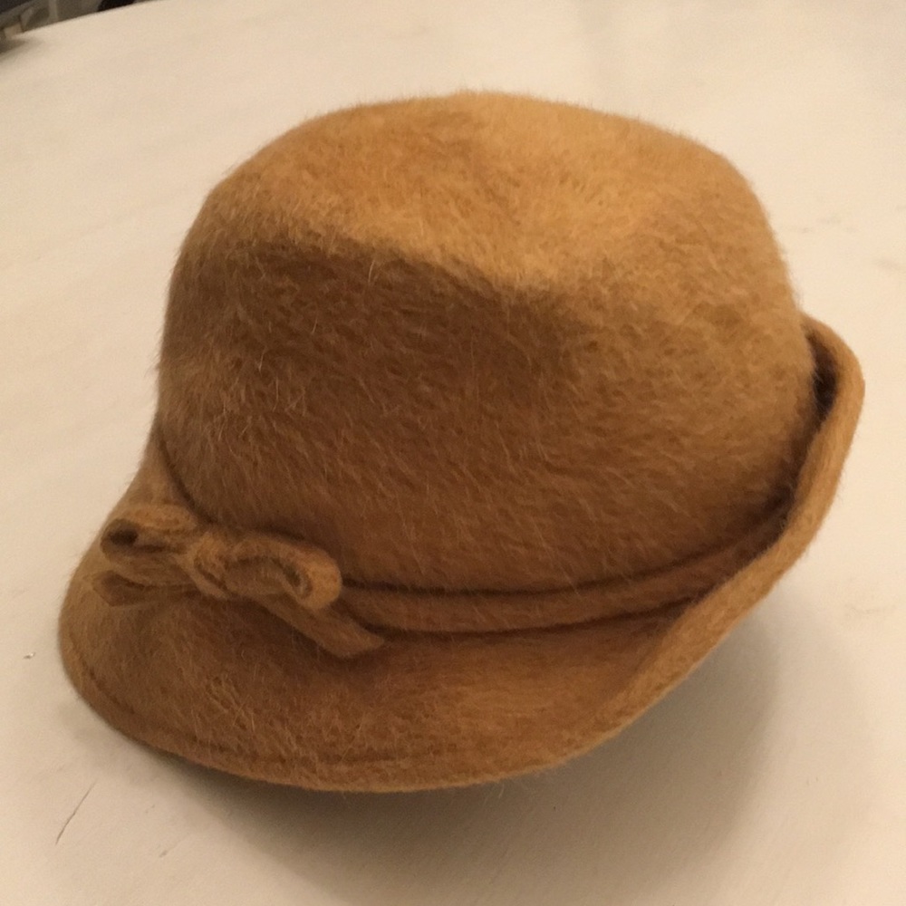 Jennifer Oullette Furry Felt Fedora